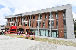 花壇鄉公所三合一廳舍啟用  含藝文館與大型展示空間