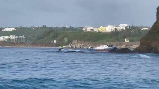 屏東南灣漁船擱淺 墾管處：些微油料外洩監控中