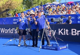 湯智鈞邱意晴加射過關  射箭世界盃反曲弓混雙奪銅