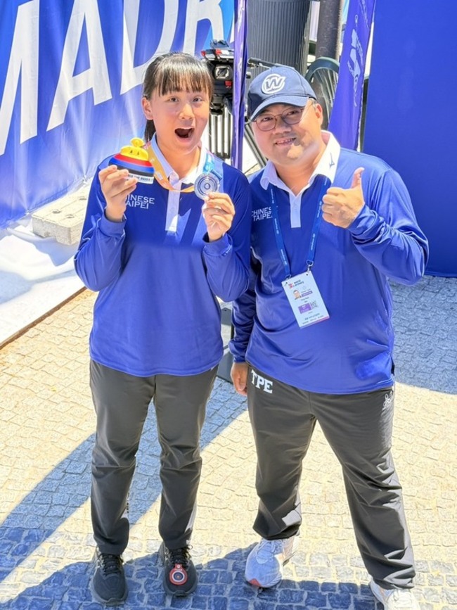 許芯慈惜敗奧運金牌　射箭世界盃女子反曲弓奪銀 | 華視新聞