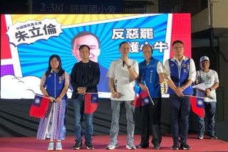 朱立倫站台牛煦庭籲反罷免　罷團與民進黨掃街挺罷