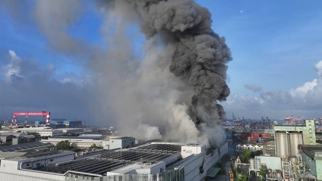 高雄三元能源公司火警 員工及消防員計15人送醫 | 華視新聞