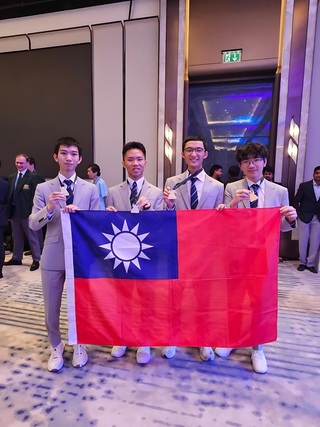 國際化學奧林匹亞競賽  台生獲3金1銀排名第4