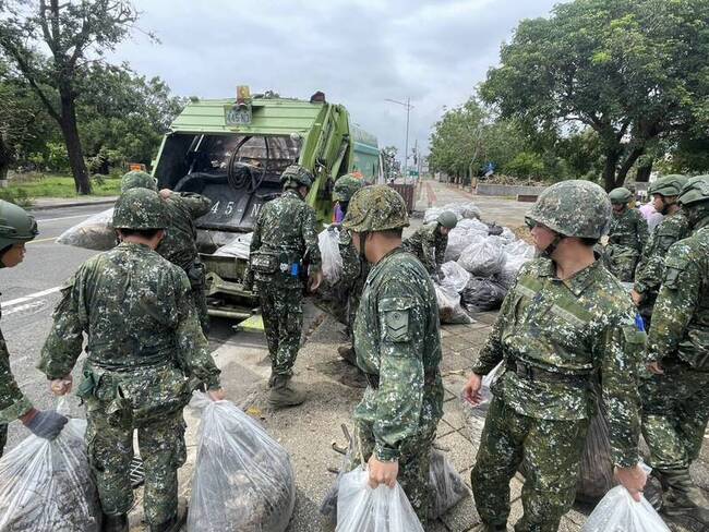助台南復原家園　四戰區迄今3053人次救災 | 華視新聞