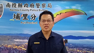 壽星遭綑綁車頂遊街慶生　南投警：已違法