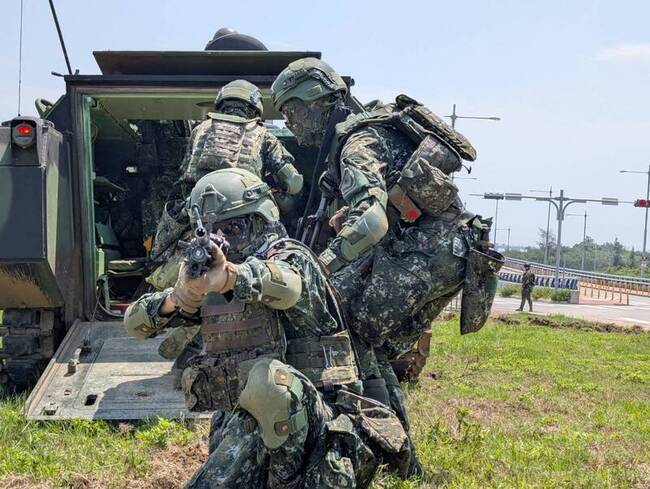 漢光演習應對登陸敵軍  金防部火力掩護部隊部署 | 華視新聞