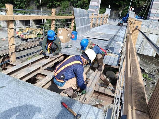 高雄索阿紀吊橋路況不佳　18日起部分時段封橋維修 | 華視新聞