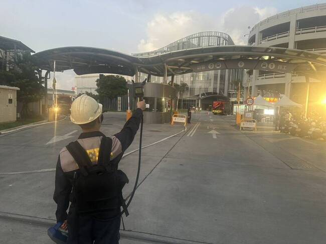 三元能源火警  高市府全程監控空品消防灑水降溫 | 華視新聞