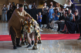 「少年PI」舞台劇登台　3偶師合力演活老虎