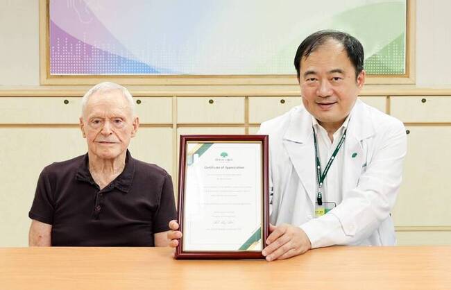 半世紀台灣情　美籍男捐5百萬支持患者聽見世界 | 華視新聞