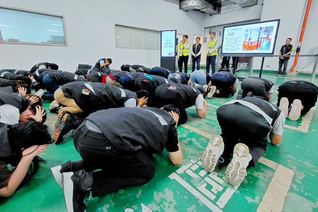 城鎮韌性防空演習桃機登場  首次加入旅客演練 | 華視新聞