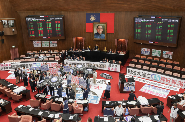 藍白挾人數優勢表決　立法院再度延會至8/31 | 華視新聞