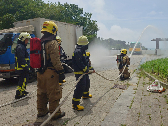 城鎮韌性防空演習　連江縣模擬港務大樓遭敵攻擊 | 華視新聞