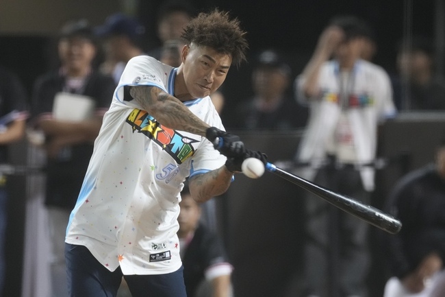 大聯盟級經典全壘打賽　王建民餵球、郭泓志開轟 | 華視新聞