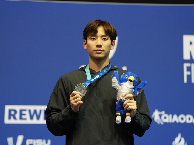 王冠閎世大運200蝶摘銀不滿意　將遺憾化前進動力 | 華視新聞