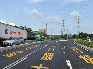 改善高雄港洲際貨櫃中心交通  聯外專用道完工通車
