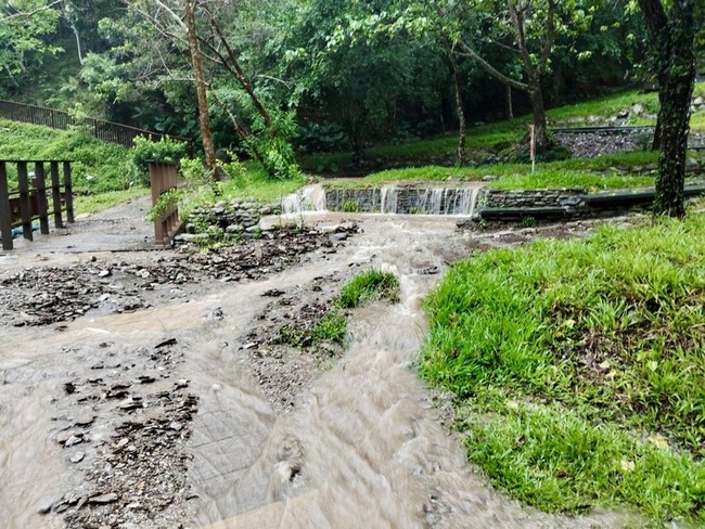 知本森林遊樂區暫緩開放　嘉明湖步道持續封閉 | 華視新聞