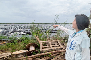 嘉縣風災損壞光電板尚未移除　王育敏：有公安隱憂