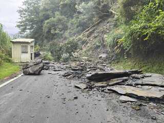 南橫公路利稻段落石雙向中斷 預計下午2時搶通