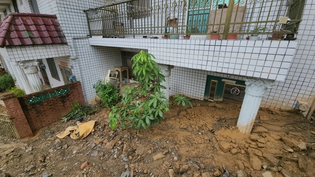 埔里土石流7戶受災安置11人　鎮公所助清理家園 | 華視新聞