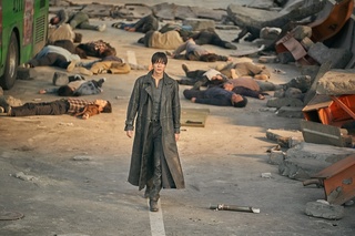 李敏鎬拍片吊鋼絲變習慣　安孝燮抱童星打架喊累