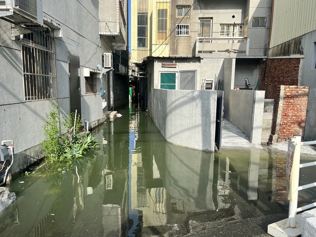 高雄茄萣大潮淹水　防水閘門、抽水站工程進行中 | 華視新聞