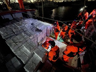 漁船走私蒲燒鰻 海巡查獲2起共6.4噸水產品