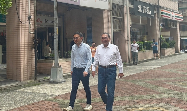 侯友宜陪藍營立委投票　盼國家未來會更好 | 華視新聞