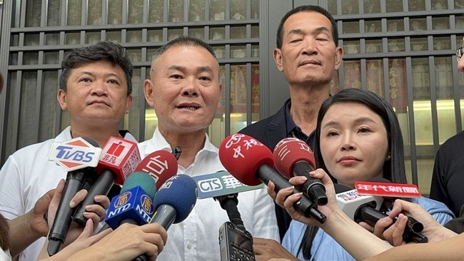 罷免案開票　丁學忠自行宣布不通過 | 華視新聞