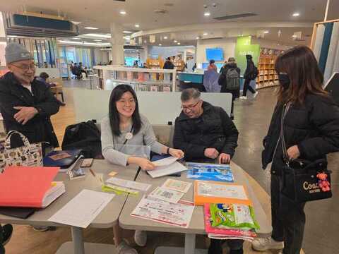 加拿大台僑返台投票:在海外更能感受中國威脅