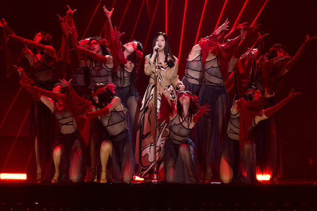 江蕙首公開唱「愛到抹凍愛」 高雄終場致敬林秋離 | 華視新聞