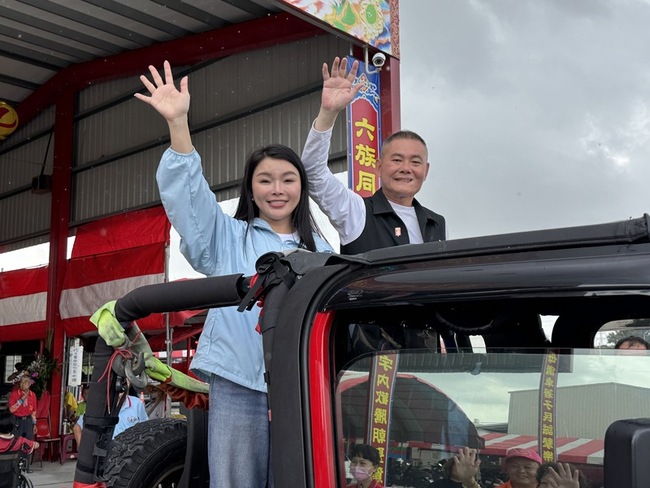 丁學忠偕張嘉郡鄉鎮謝票　盼選票反映115年縣長選情 | 華視新聞