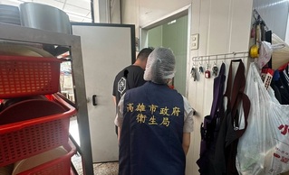 高雄鴨肉店驚見老鼠爬動　衛生局查察屬實將罰