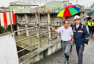 高雄水情中心三級警戒　六龜山區預計撤離38人