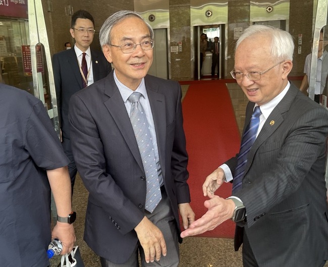 美國通過穩定幣法案　兆豐金：美元美債資產趨穩 | 華視新聞