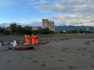 頭城鎮75歲婦往山區抓蝸牛未歸  陳屍大坑沙灘