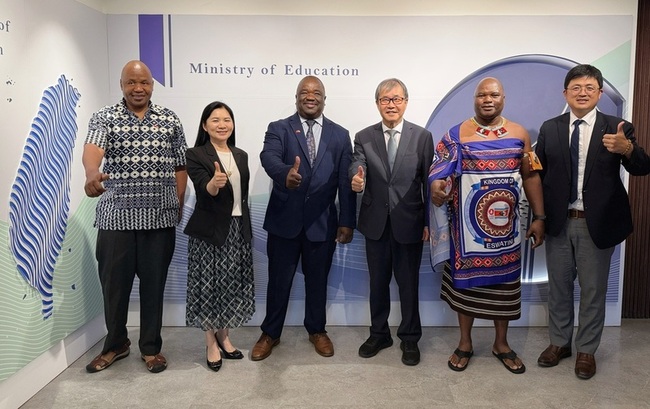 史瓦帝尼2部長訪台  商議互派華語與英語教師 | 華視新聞