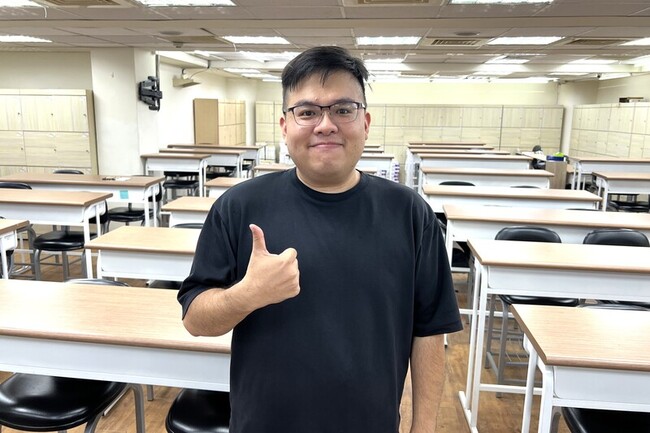 拿分科測驗成績拚分發  補教估二三類組門檻略升 | 華視新聞