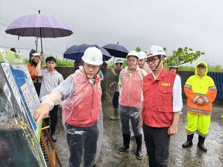 陳其邁視察防汛  提醒市民仍有豪雨應避免赴低窪區