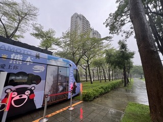 高雄捷運工程防汛準備  輕軌系統營運正常