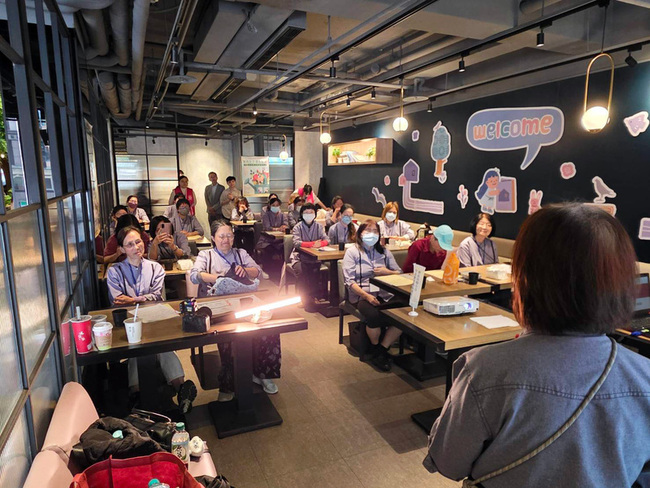 「多一雙手用人哲學」　王品集團從銀髮力找缺工解方 | 華視新聞