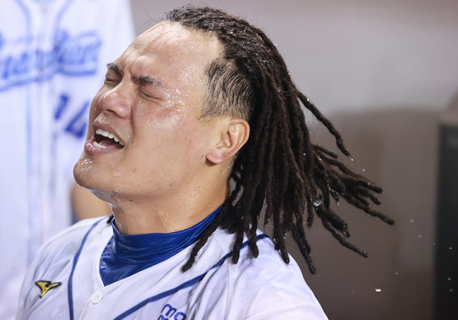 張育成再見2分砲悍將勝猿　直言更在意被三振打席 | 華視新聞