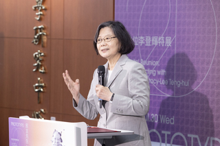 蔡英文：每一次人民參與民主行動　推動民主前進一大步