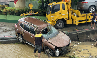 大雨襲擊彰化6車遭沖入溝渠　中午已吊出
