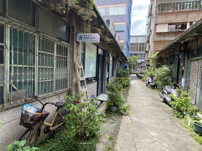 議員指青創藝術基地標示不明　新北：將增實體路標 | 華視新聞