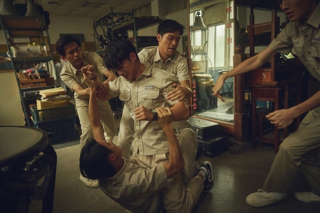 「進行曲」3男主打戲拍5小時　撞傷腰喊辛苦 | 華視新聞