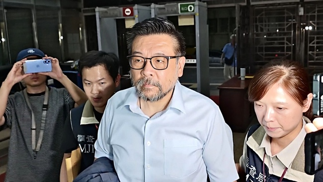 涉圖利等罪 北市副議長葉林傳500萬元交保 | 華視新聞