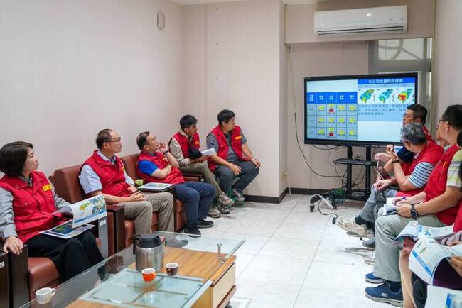 屏東山區累積雨量破千　原鄉撤離139人 | 華視新聞