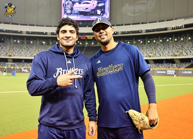 兄弟洋投韋禮加與羅戈續前緣　很高興到台灣打球 | 華視新聞