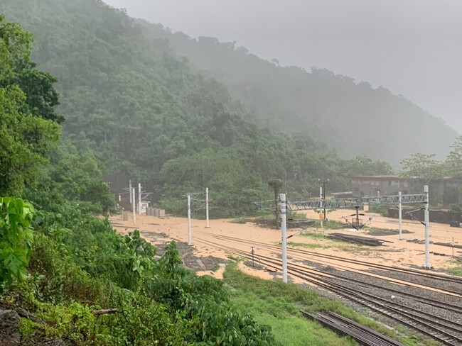 台東南迴7月雨量達1851.5毫米　破氣象站86年紀錄 | 華視新聞